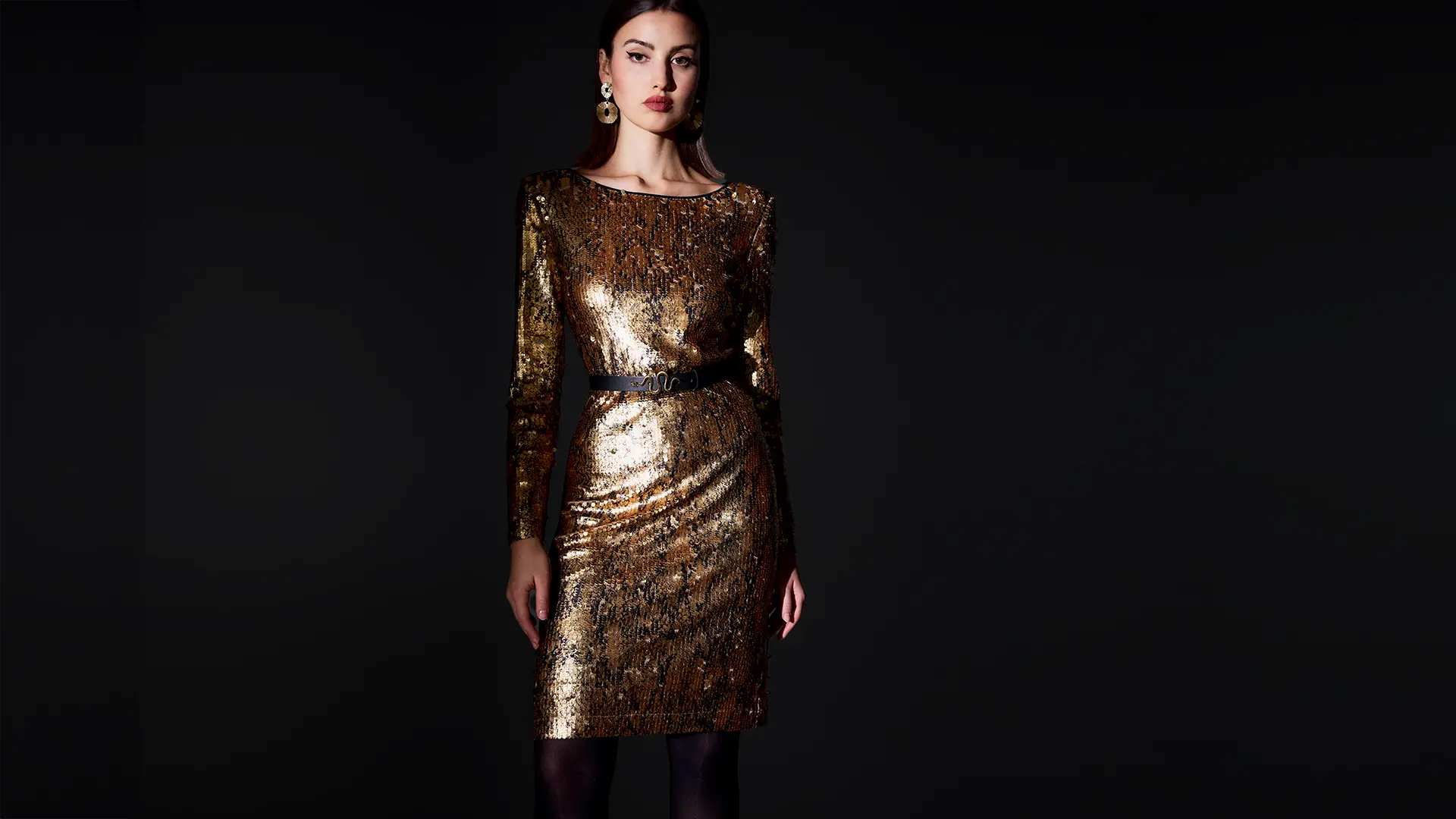 Körperbetontes Kleid mit Allover-Pailletten in edlem Gold 