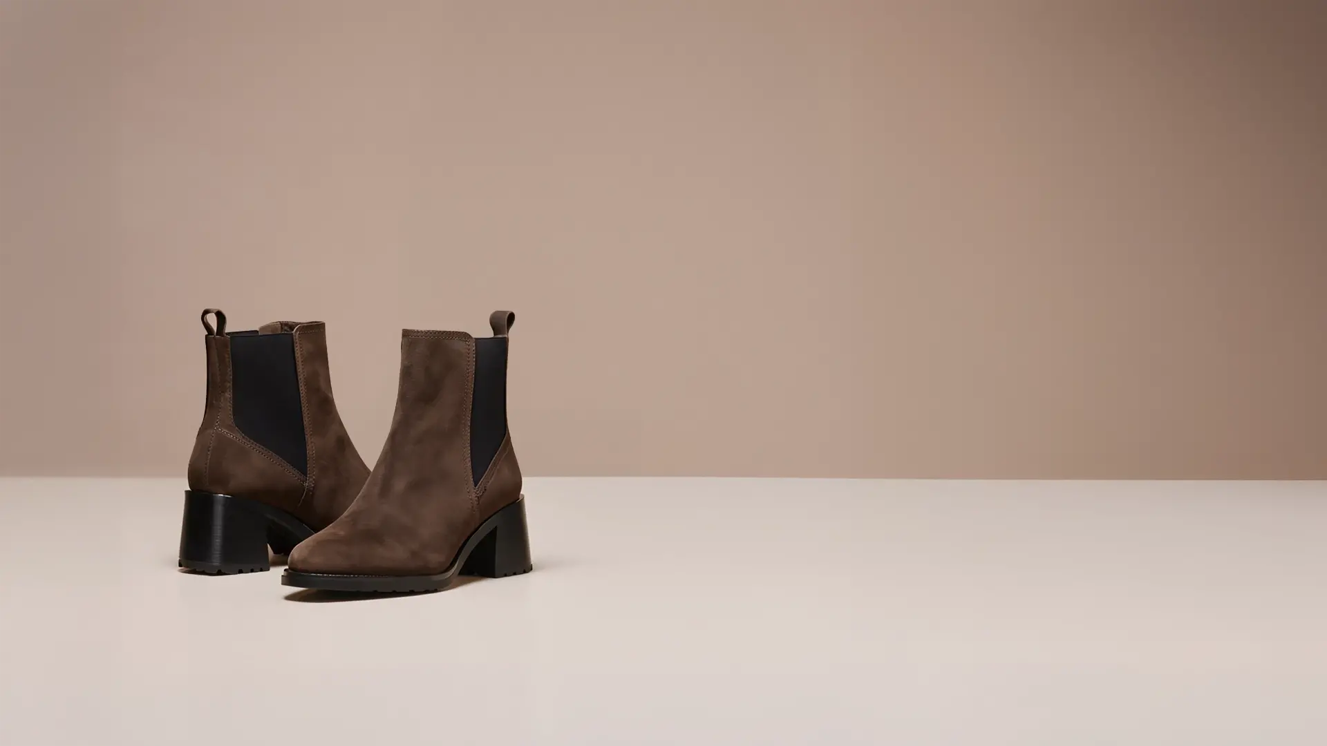 Braune Chelsea Booties aus Leder