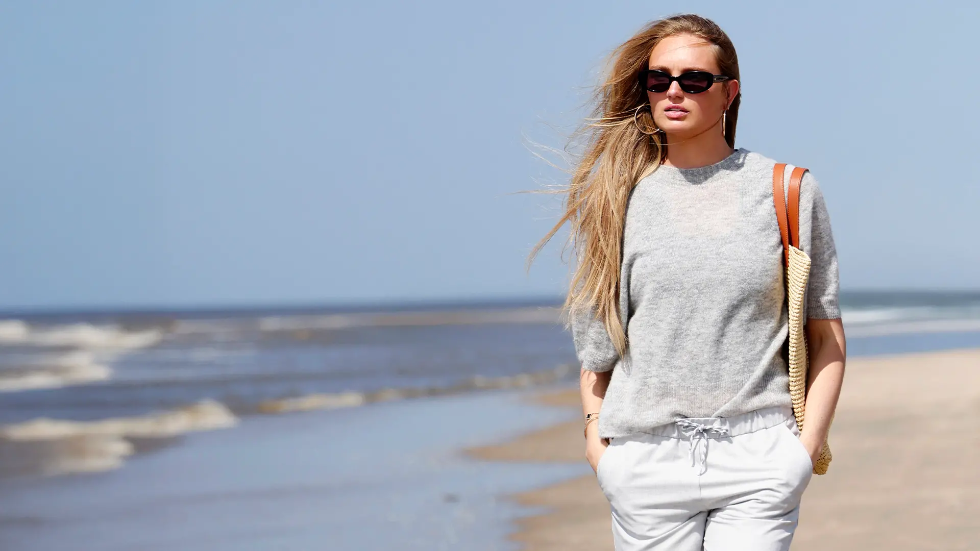 Focus on white tank top in fine rib, Shirts & Tops category
