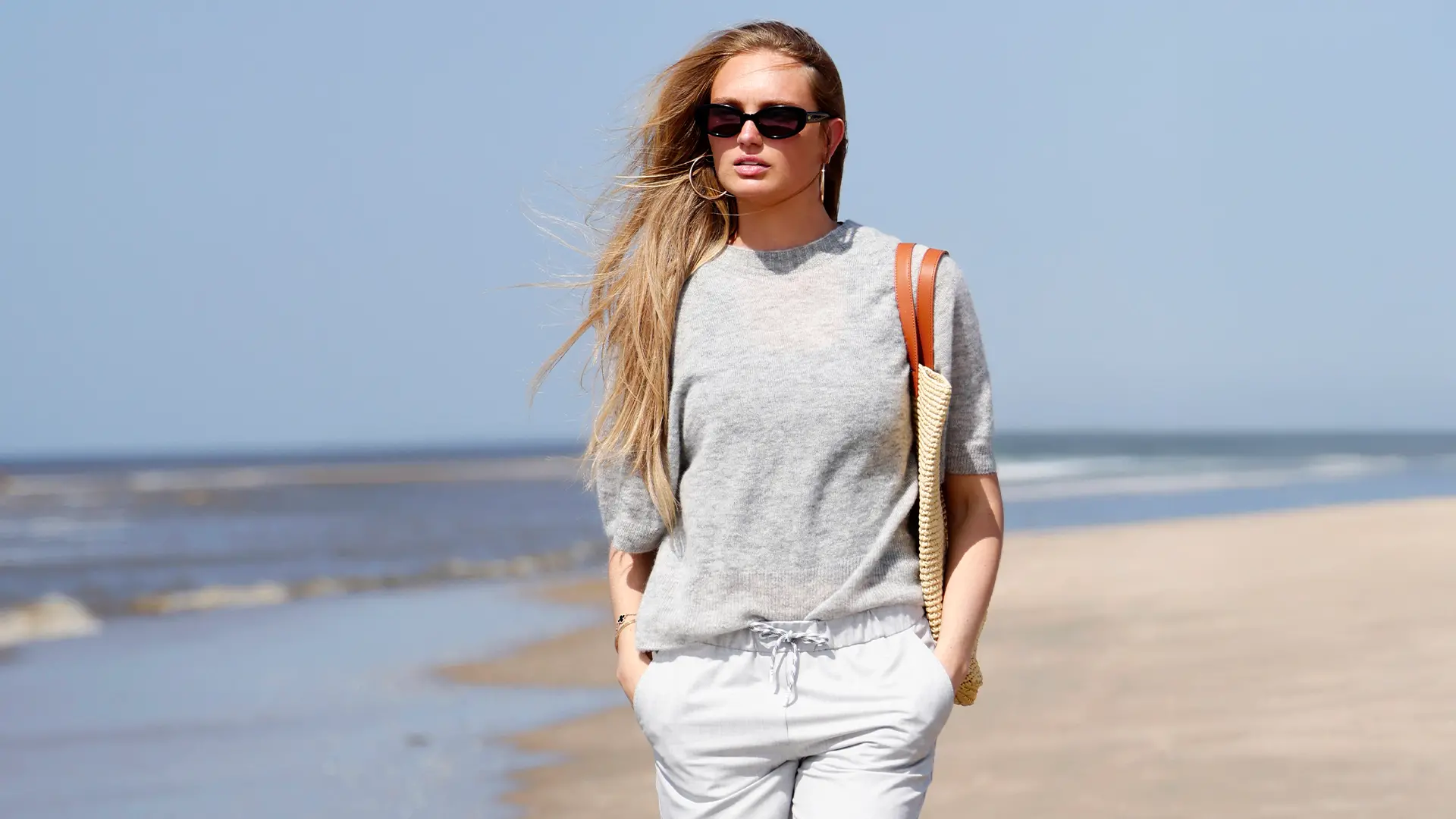 Focus on white tank top in fine rib, Shirts & Tops category