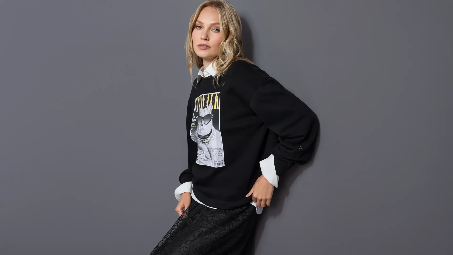 Sweatshirt with iconic print