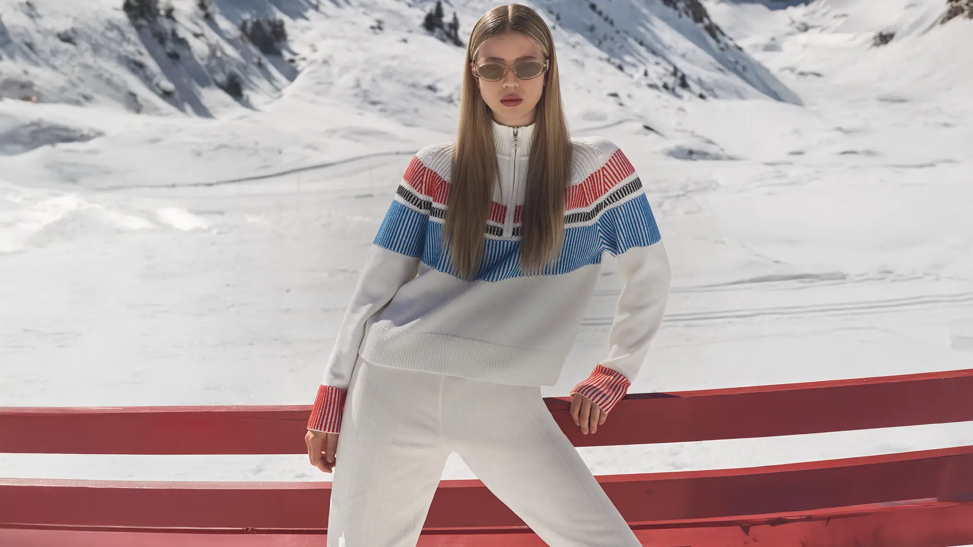 Hooggesloten grofgebreide trui in sportieve colourblocking-stijl 