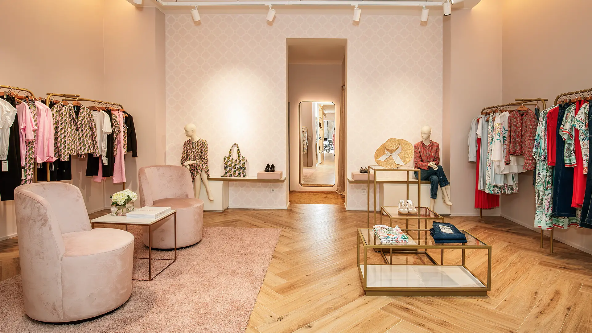 Marc Cain Store Barcelona Interior Image 3