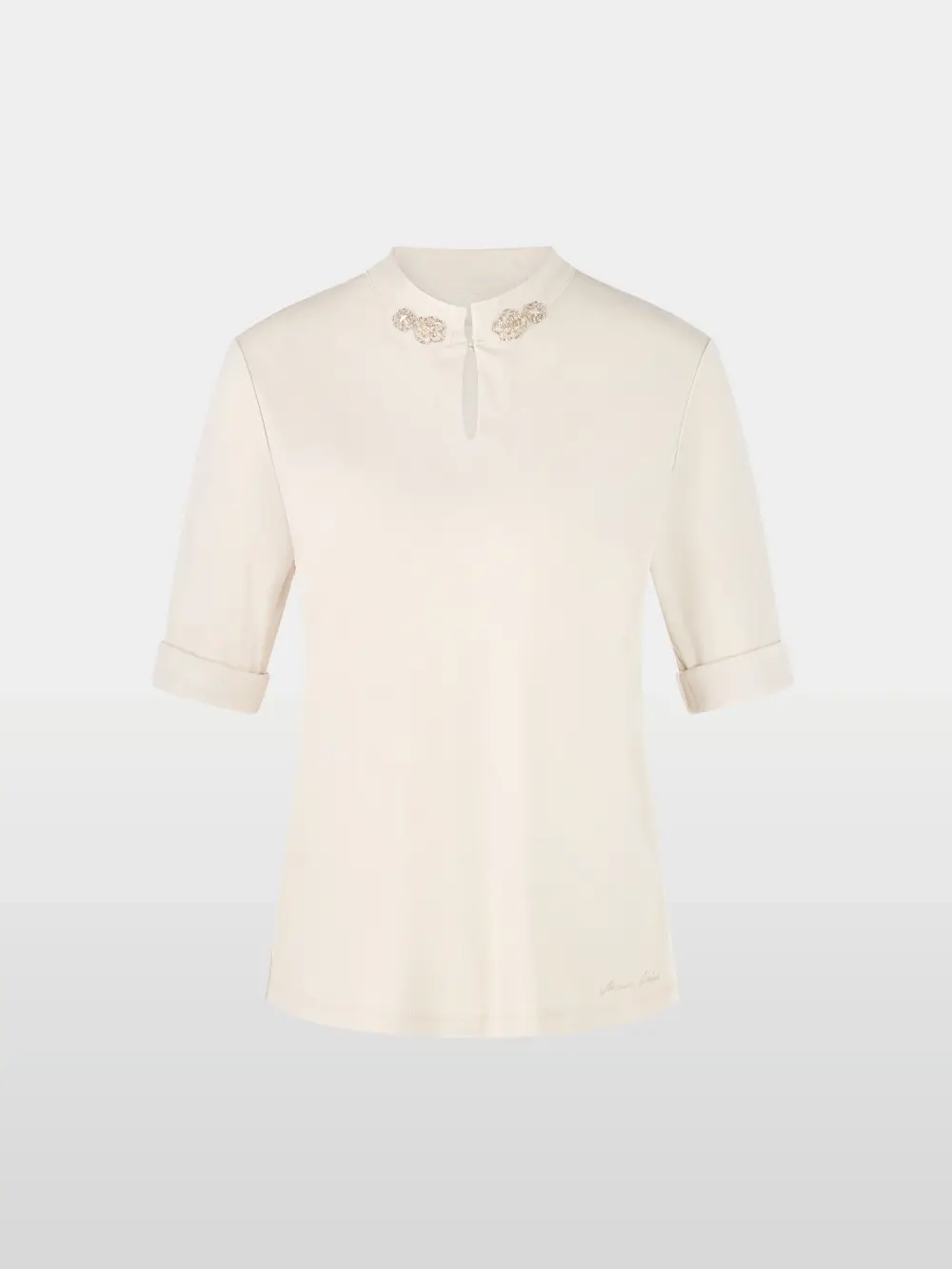 Shirt with sparkling flowers