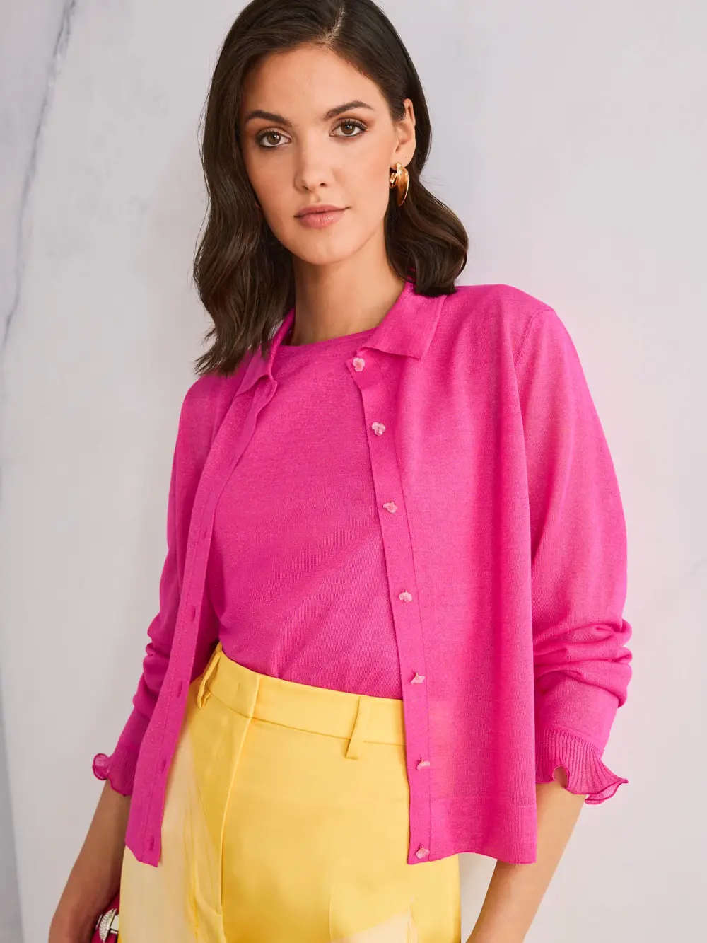 Fine-knit cardigan with floral buttons