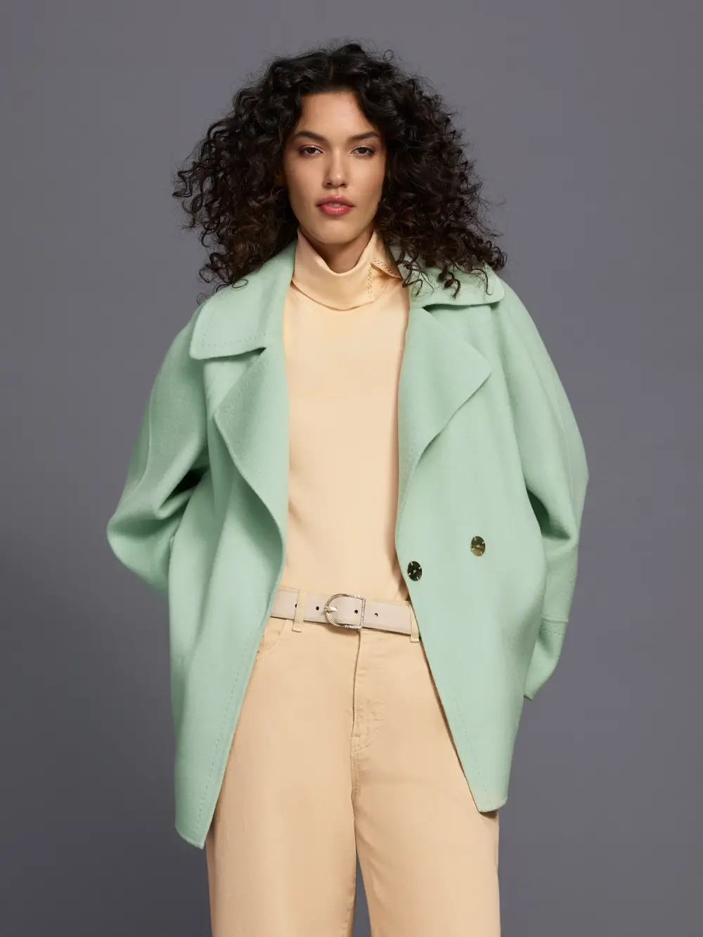 Manteau court en laine