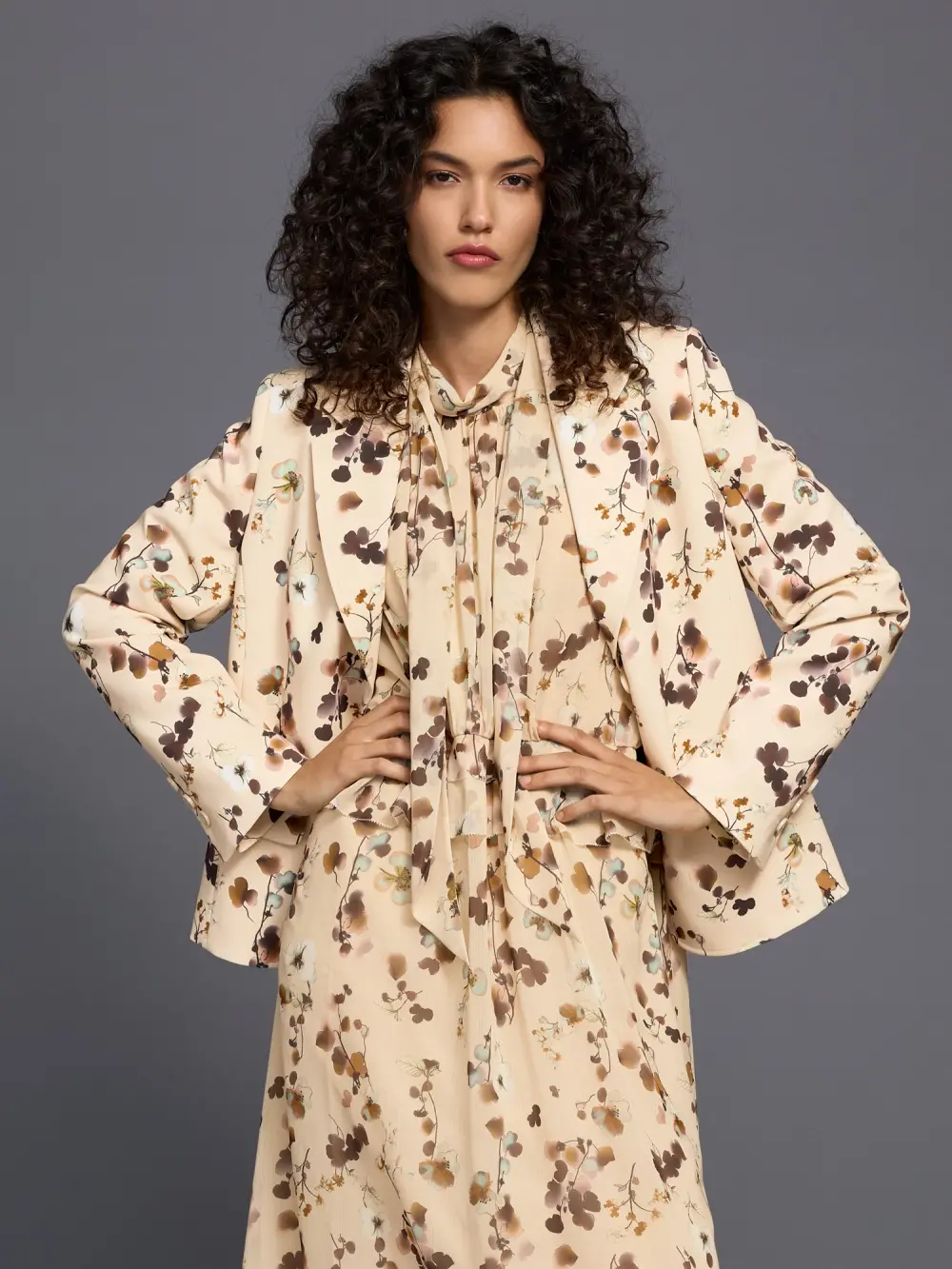 Blazer cintré à imprimé floral