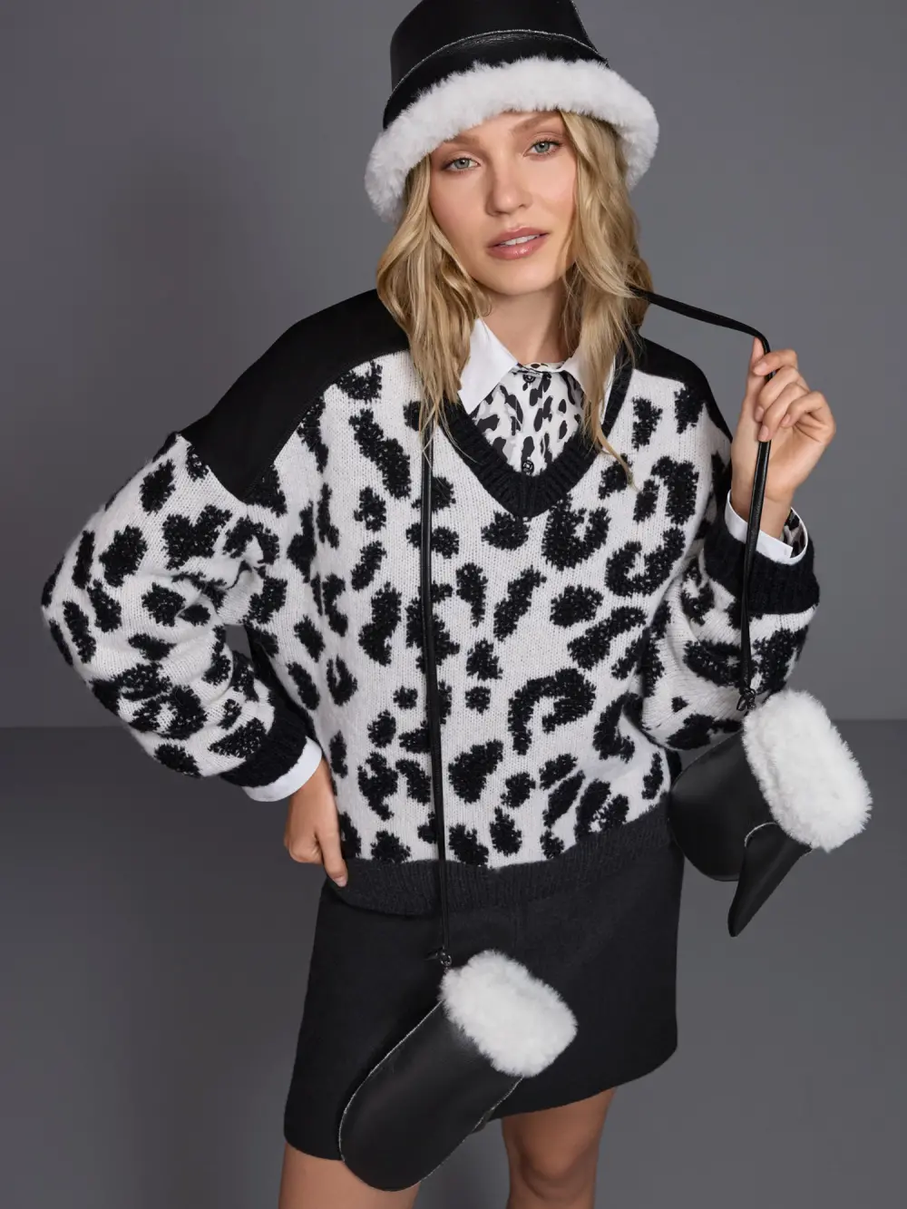 Faux leather mittens