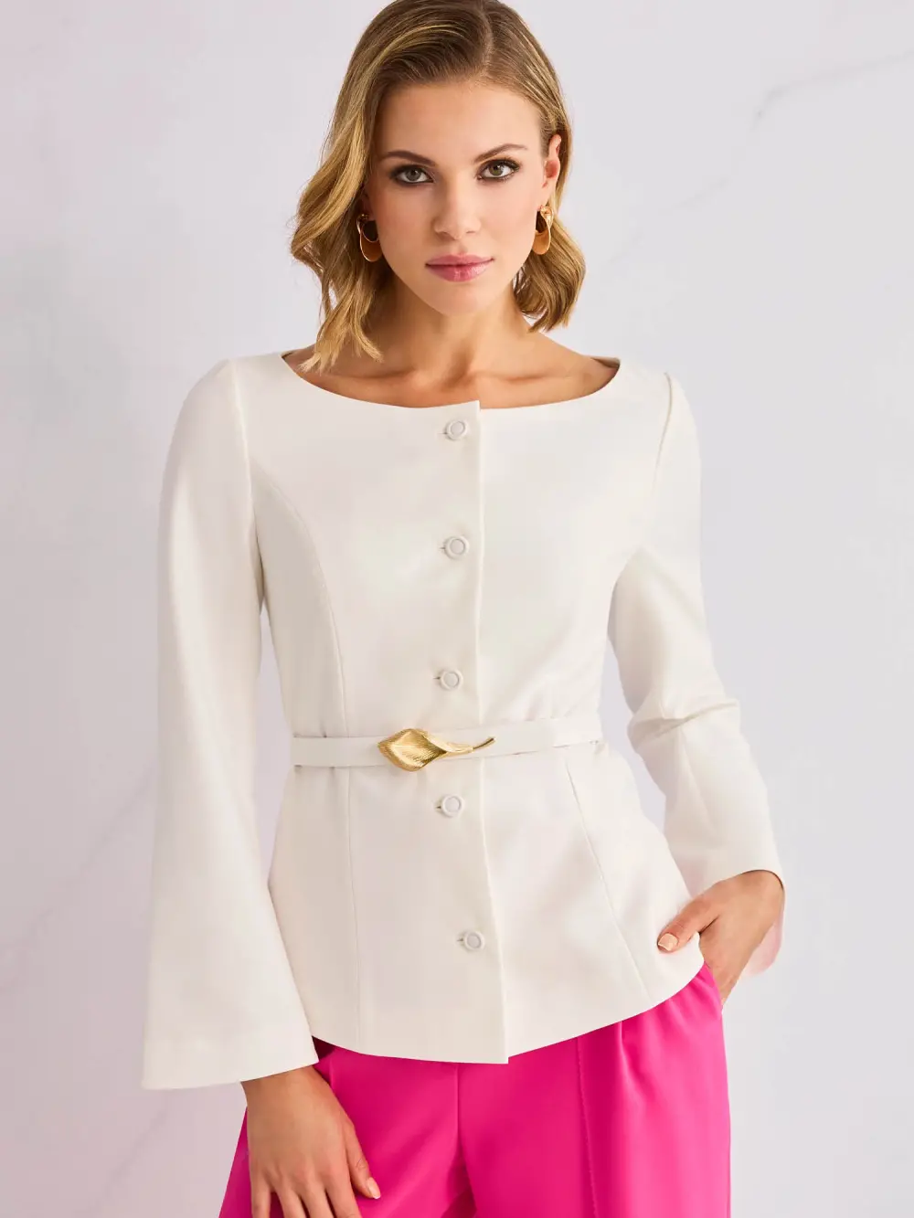Elegant jacket with cinched waist