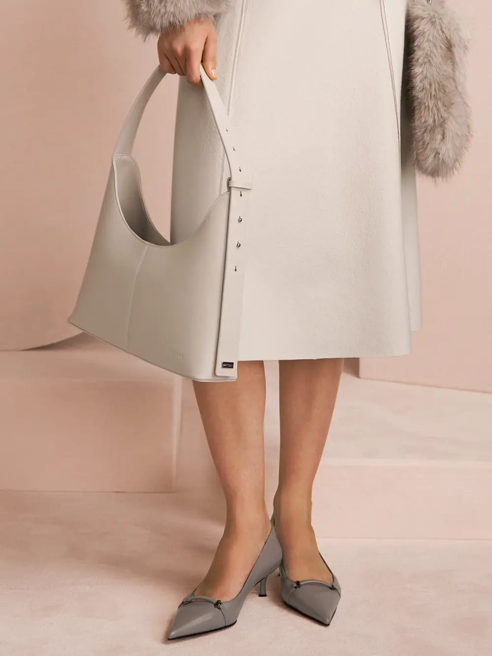 Leather shoulder bag