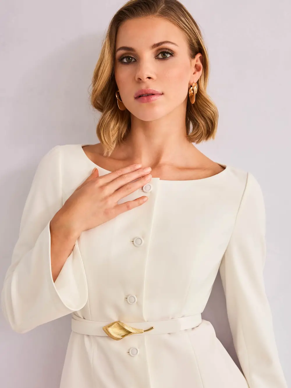 Leather belt with calla lily