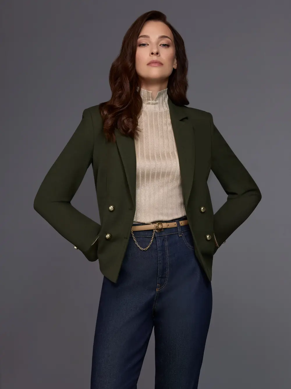 Fitted double-breasted blazer
