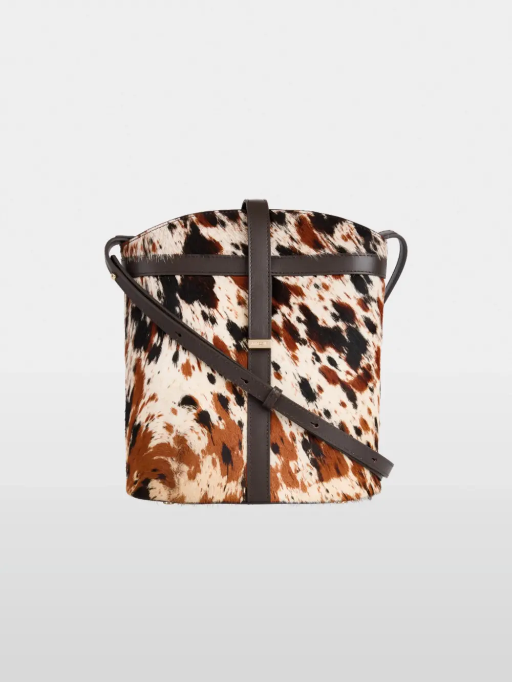 Extravagant bucket bag