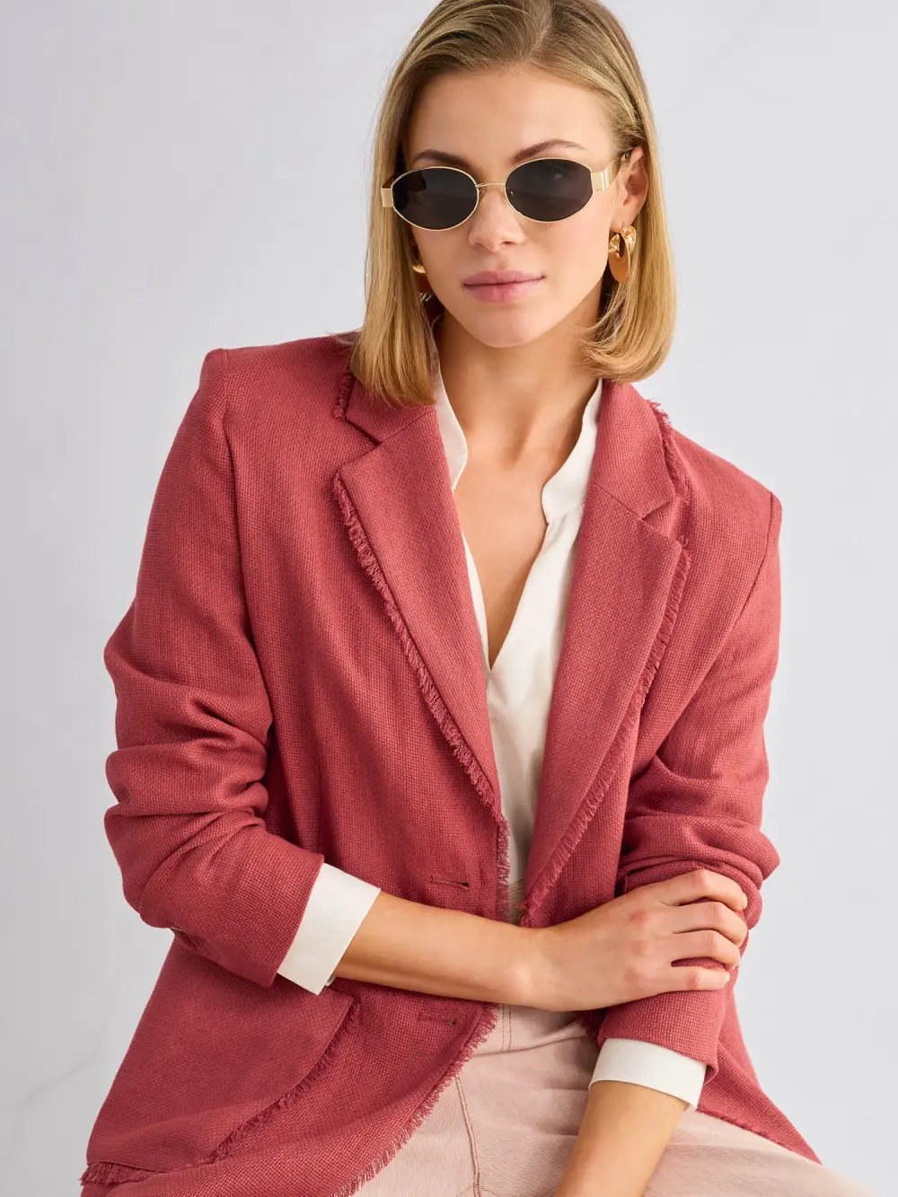 Summer blazer made of linen and viscose