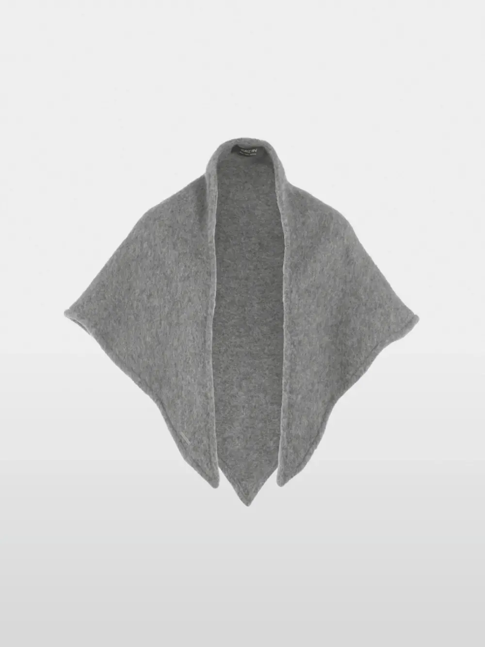 Large triangular scarf