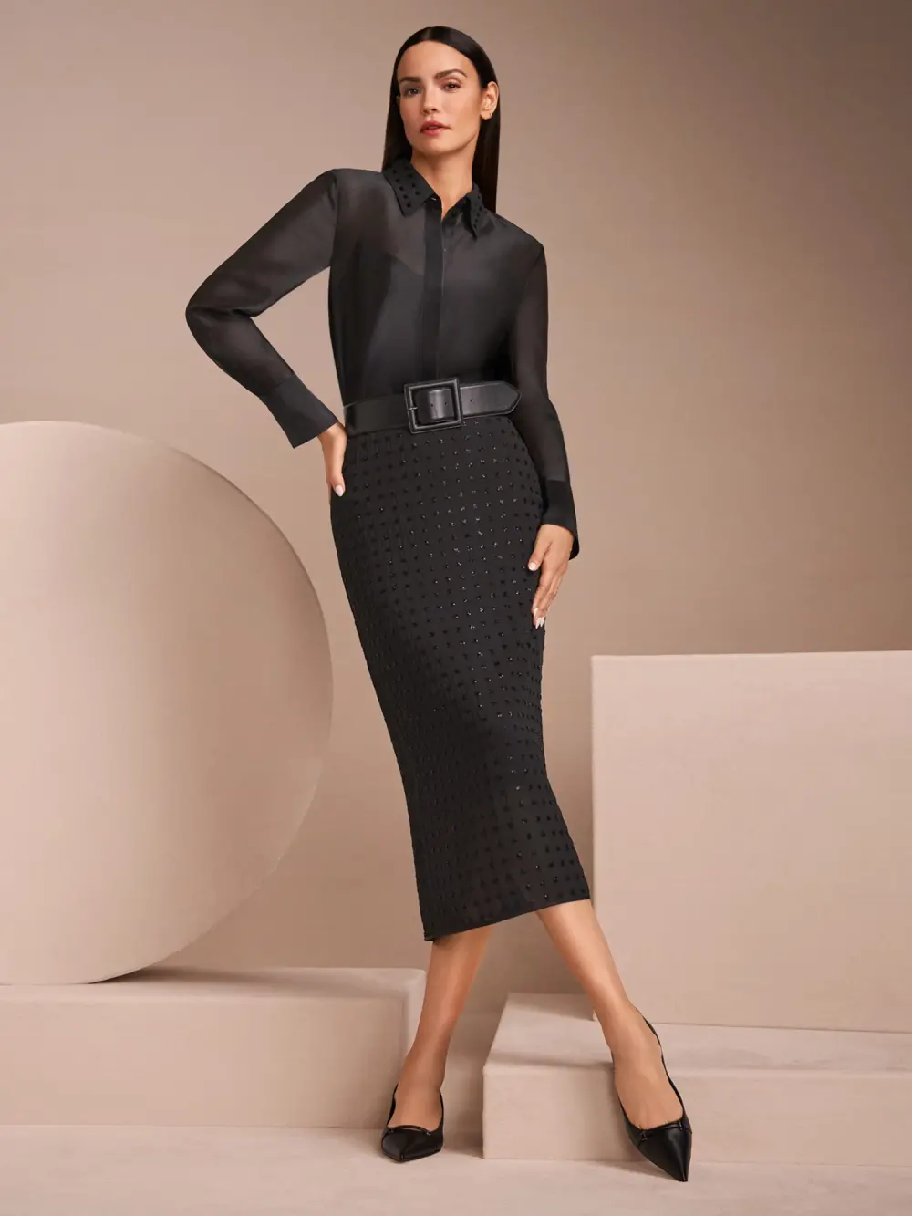 Elegant skirt with sequins