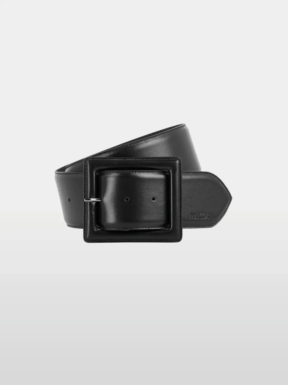 Wide leather waist belt