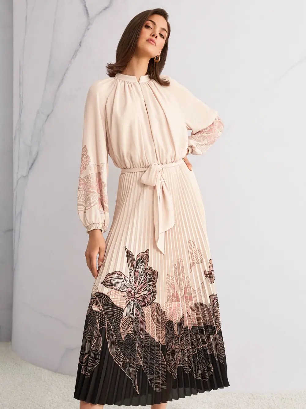 Pleated midi dress with floral print