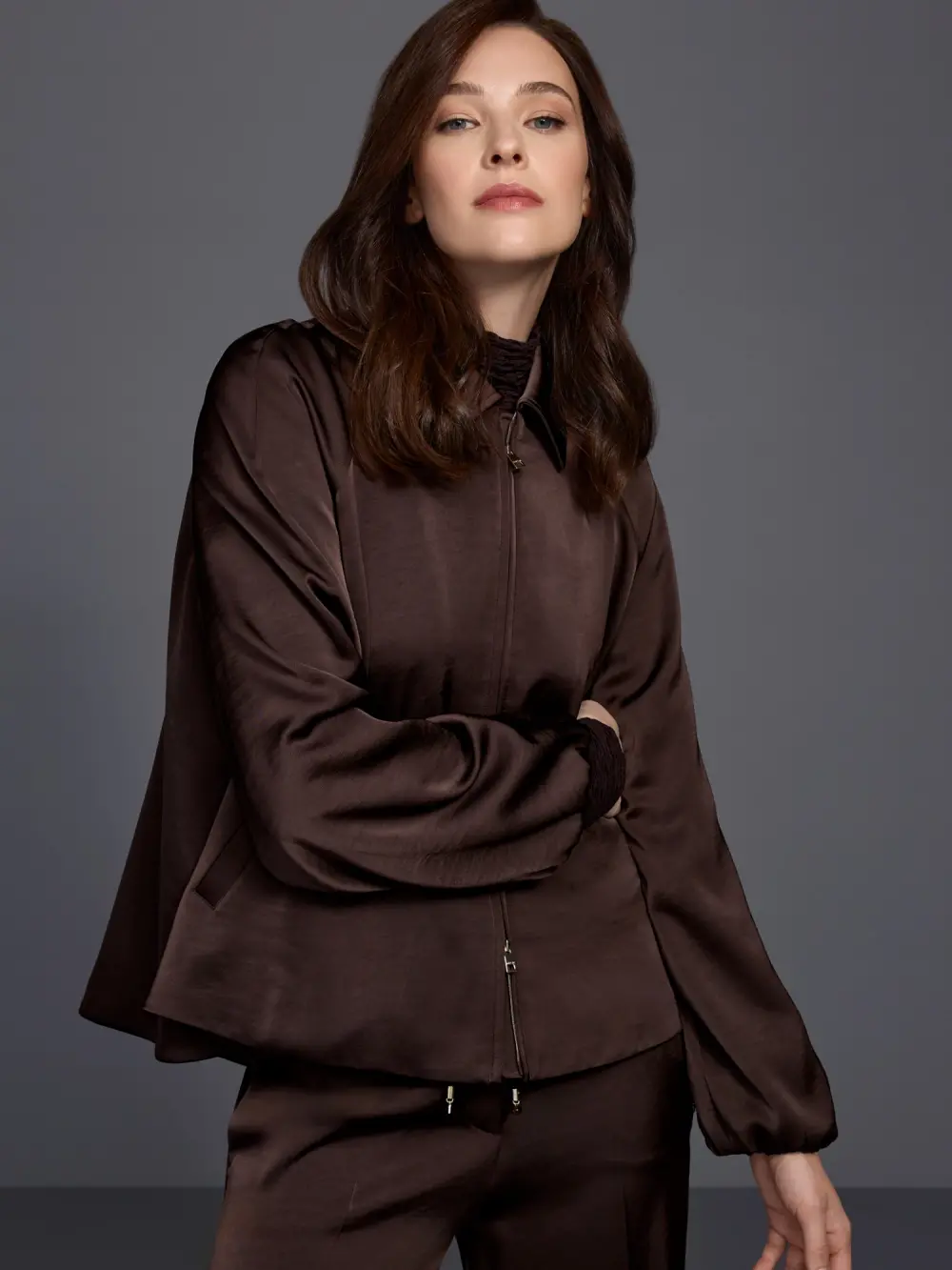 Veste fluide en tissu brillant