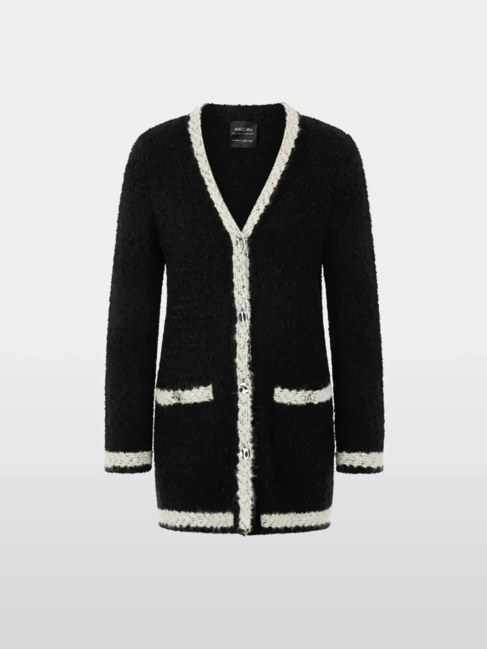 Cardigan bouclé tricoté en Allemagne