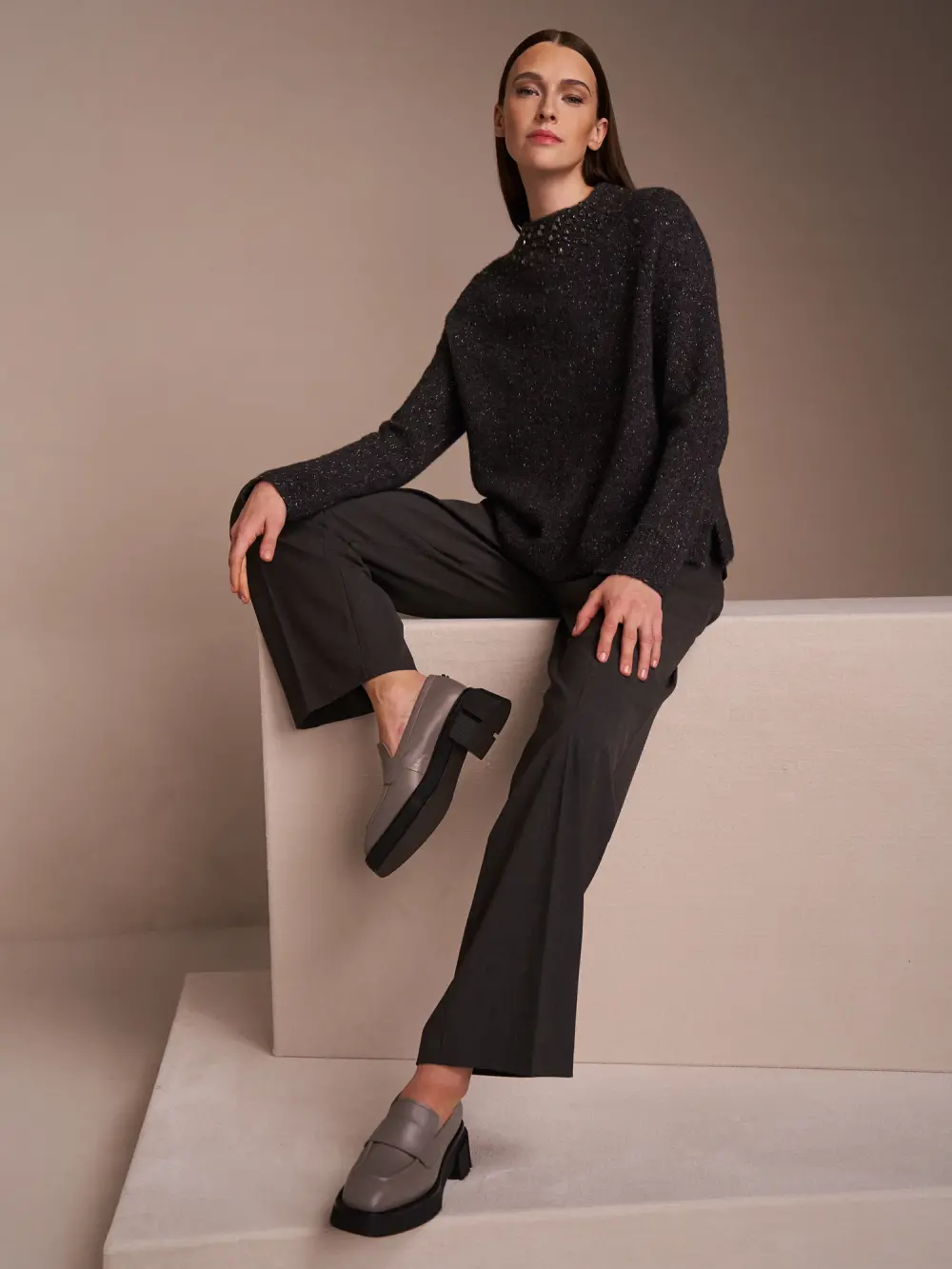 Leather shoes with platform