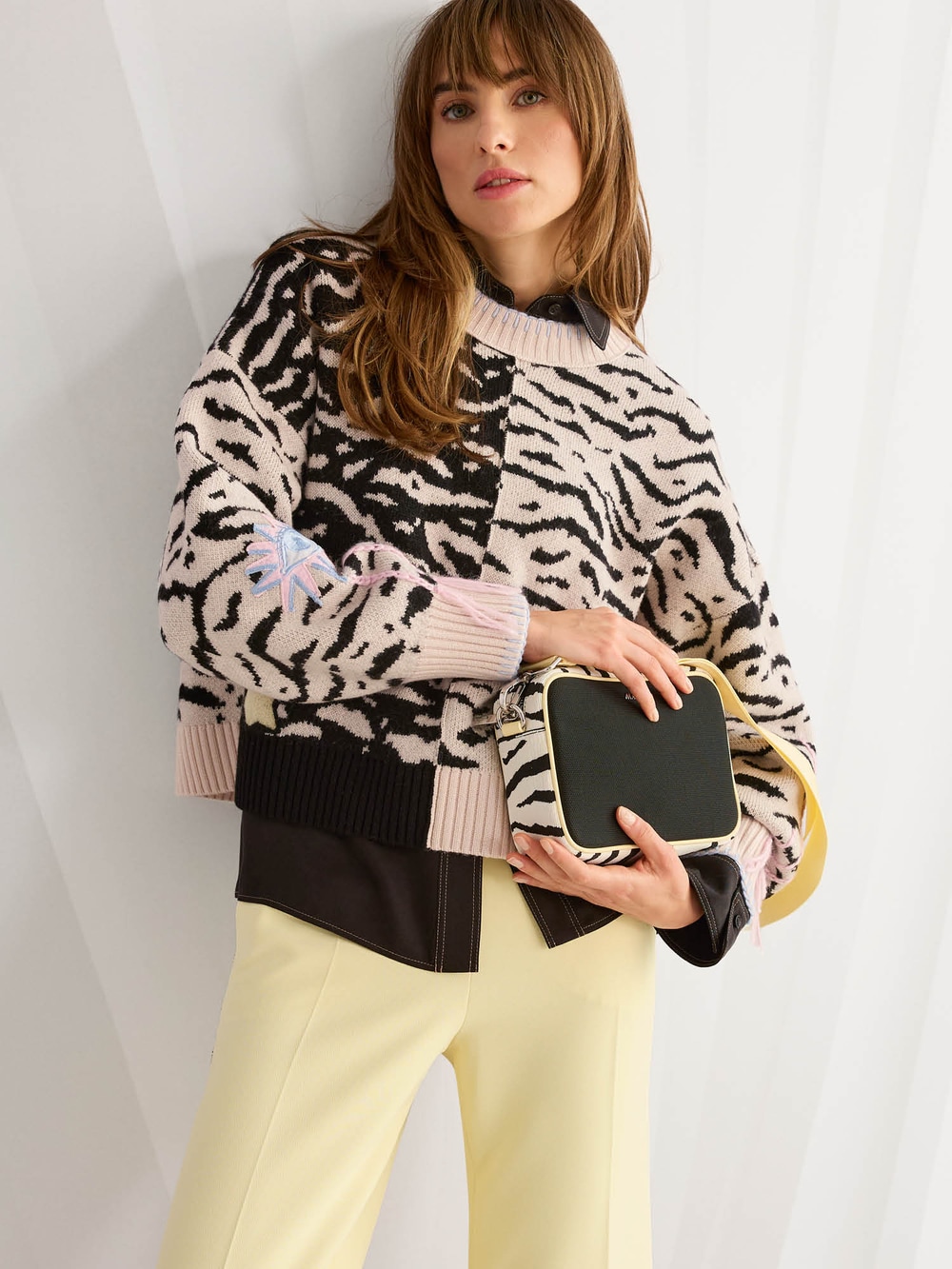 Shoulder bag with animal print