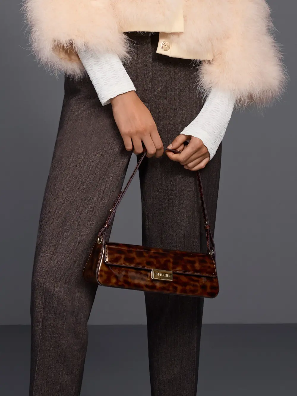 Veste courte avec plumes