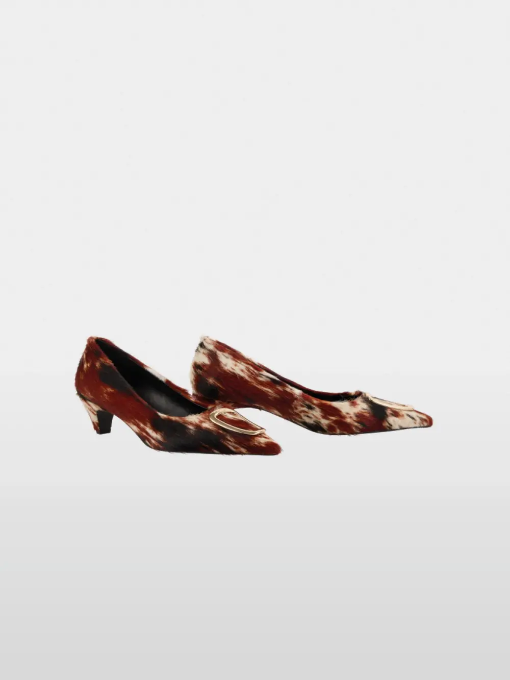 Extravagant pumps