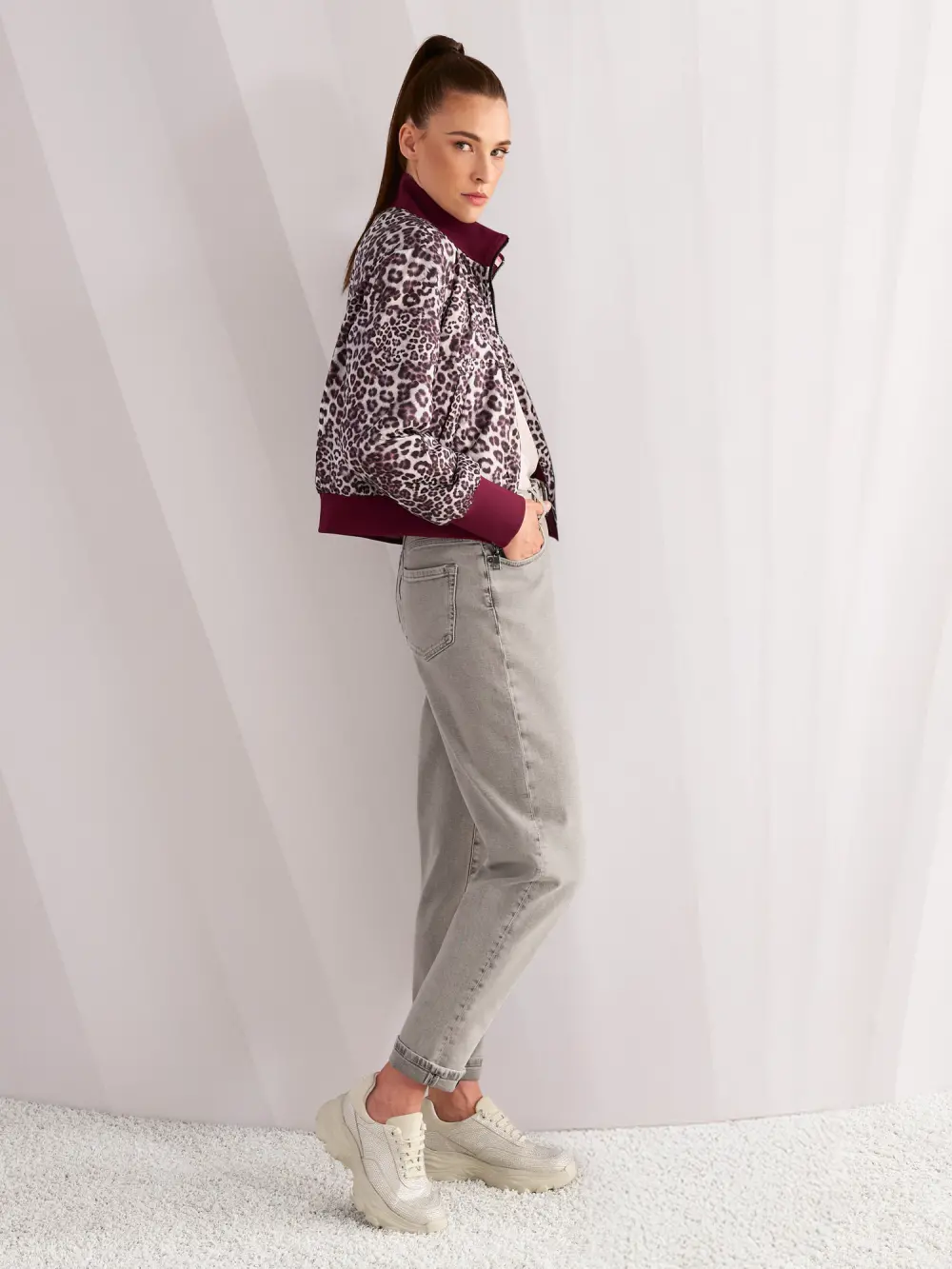 Chunky trainers with rhinestones