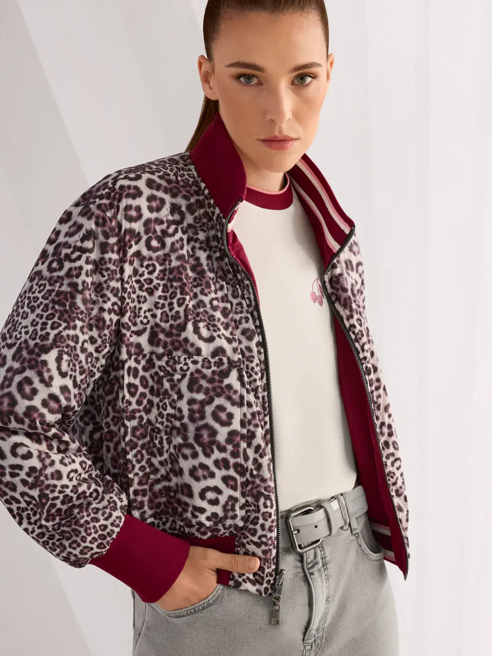 Leather belt in material mix