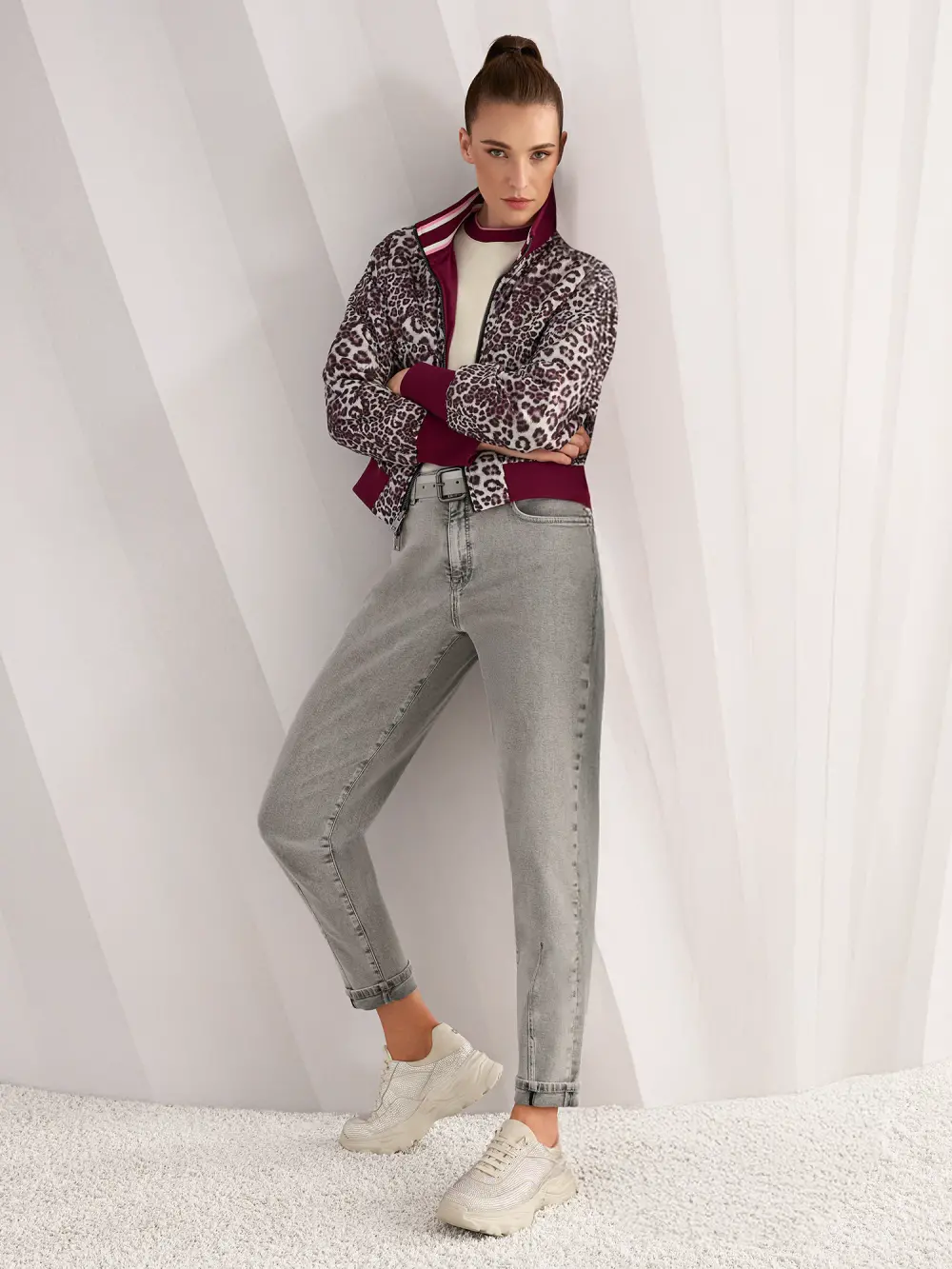 Leather belt in material mix