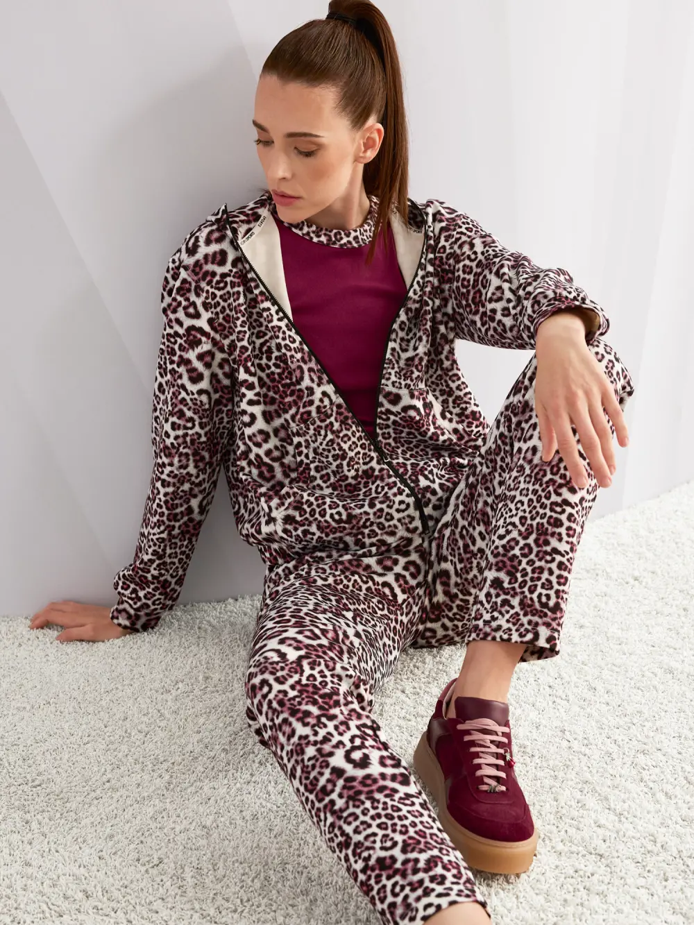 Jersey jacket with leopard print