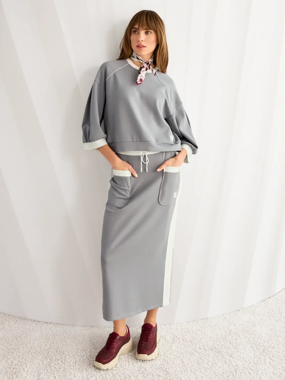 Chunky trainers with rhinestones