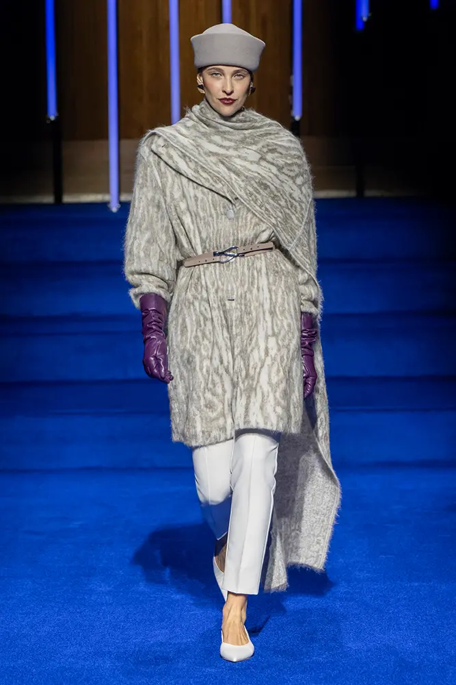 Modern in Creme - Look 5 