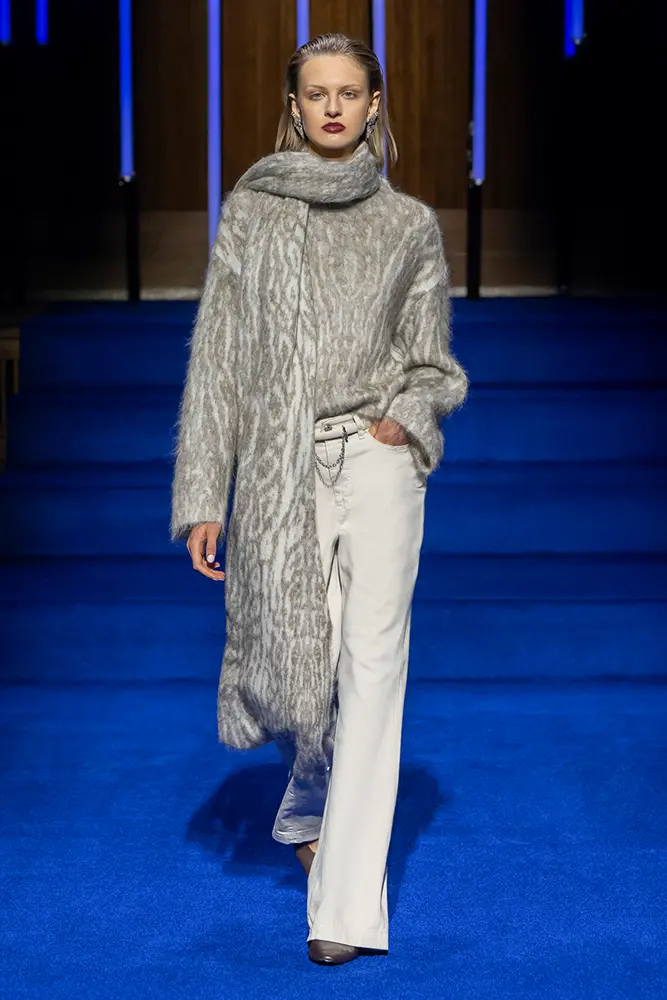Modern in Creme - Look 6