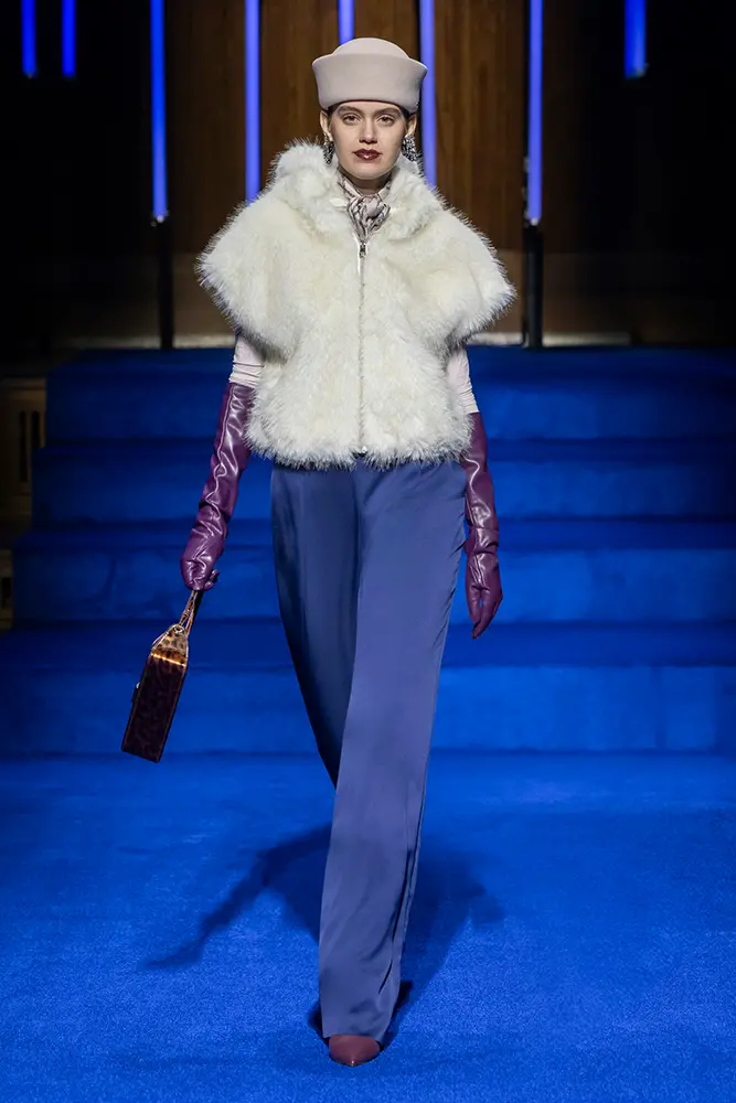Modern in Creme - Look 7