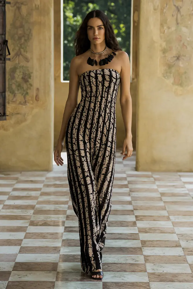 Catwalk Look 17