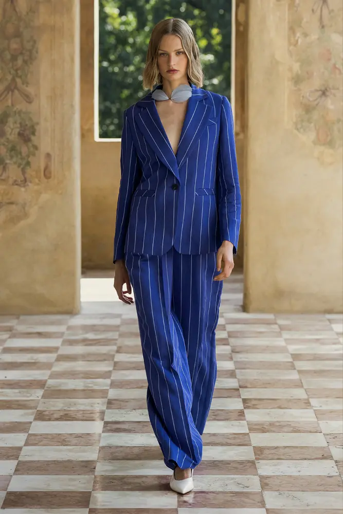 Catwalk Look 32