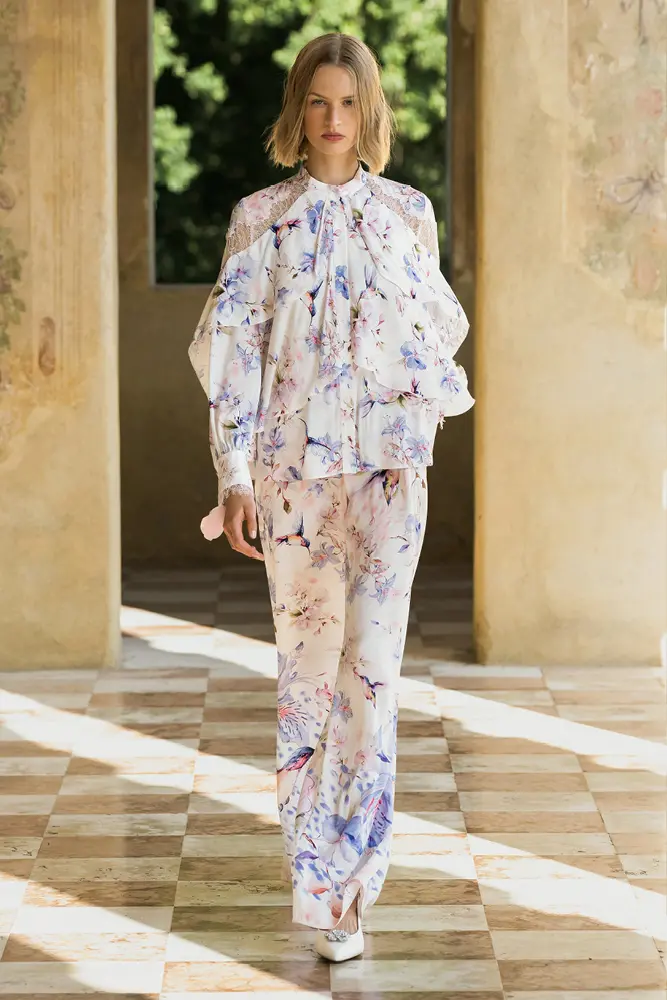 Catwalk Look 35