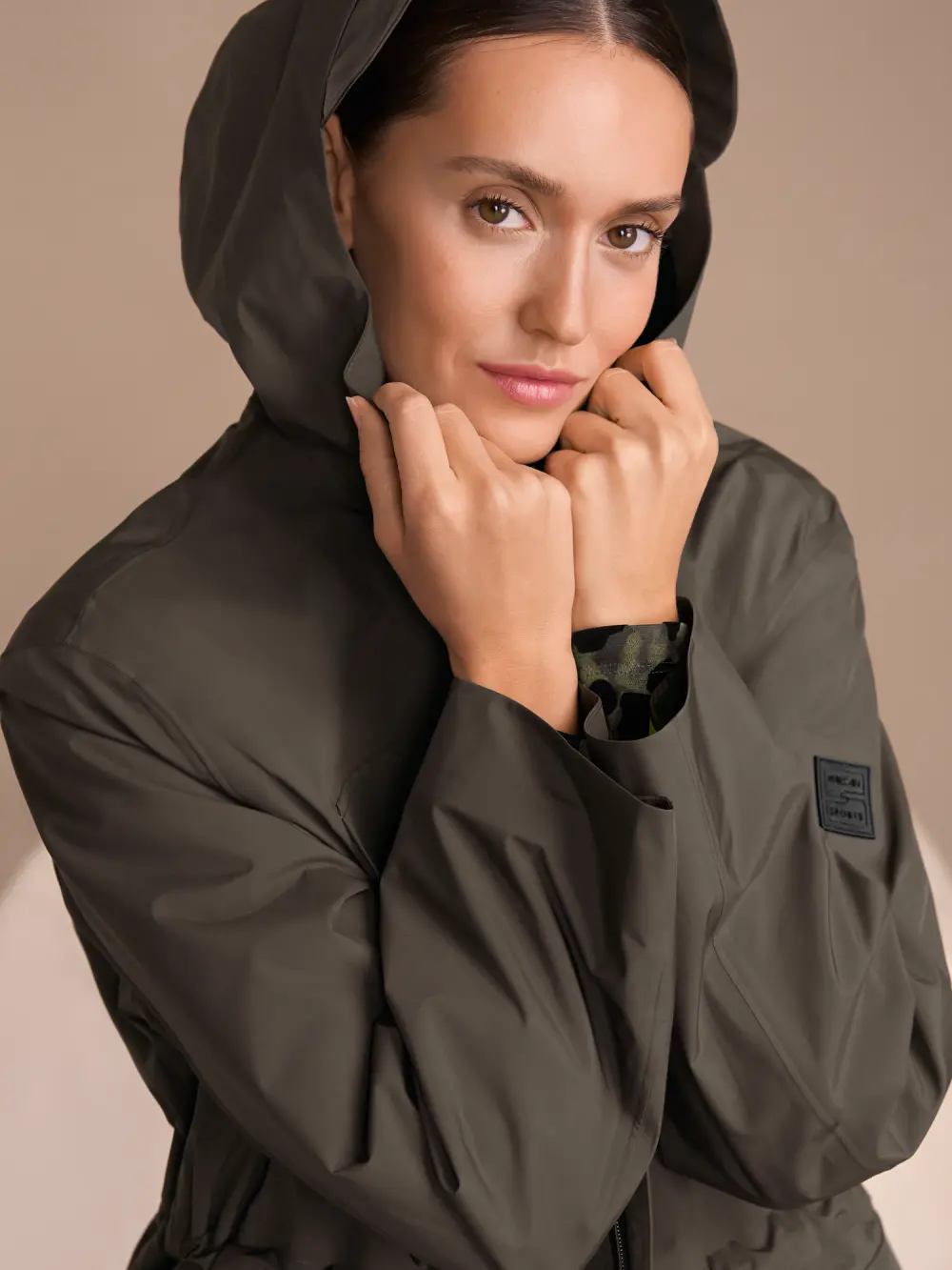 Veste outdoor avec cordon coulissant