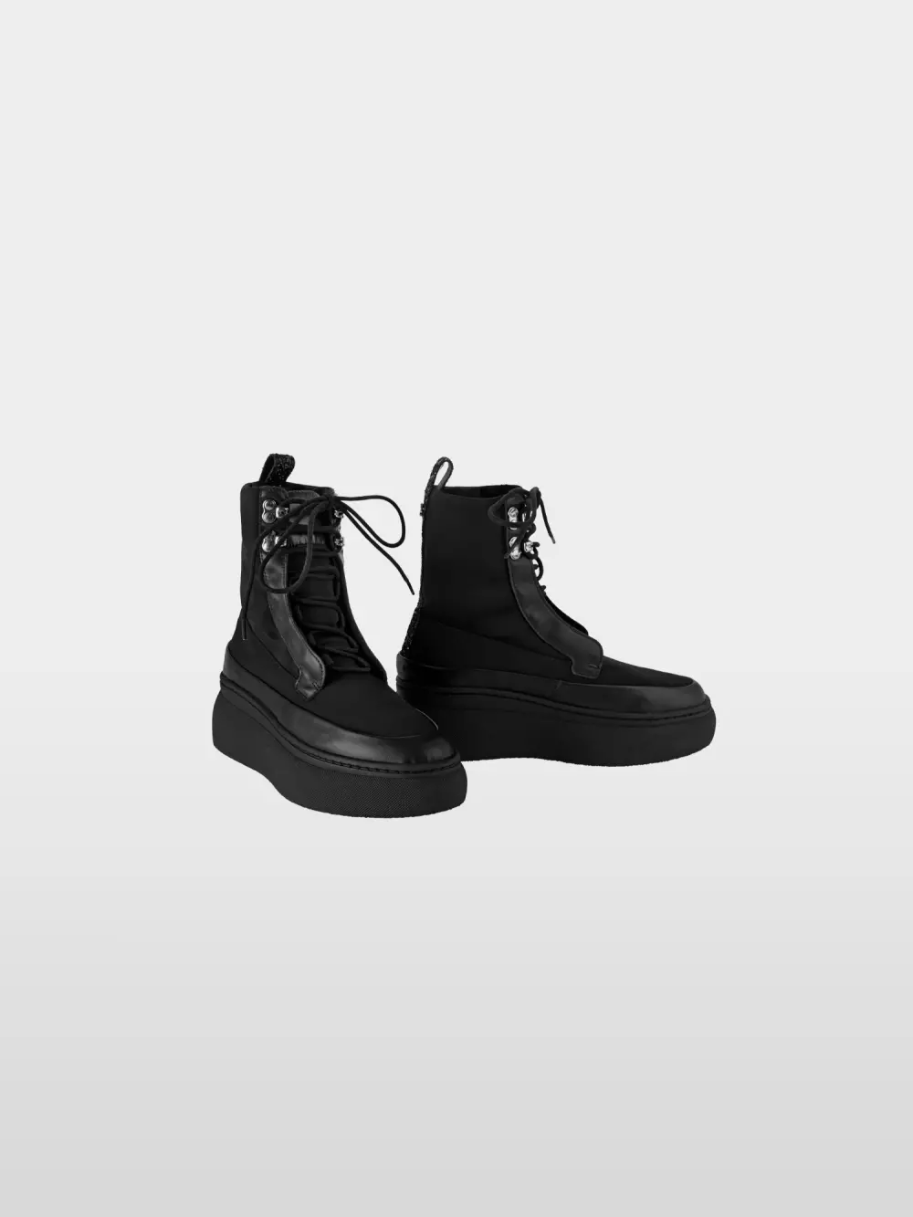 Bottines à lacets avec semelle compensée