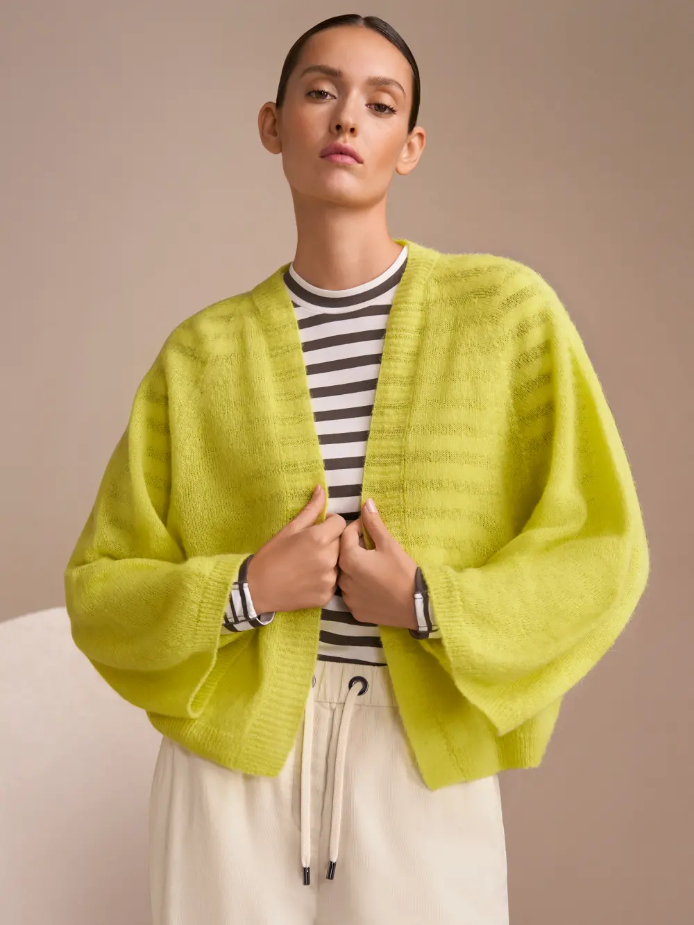 Cardigan léger tricoté en Allemagne