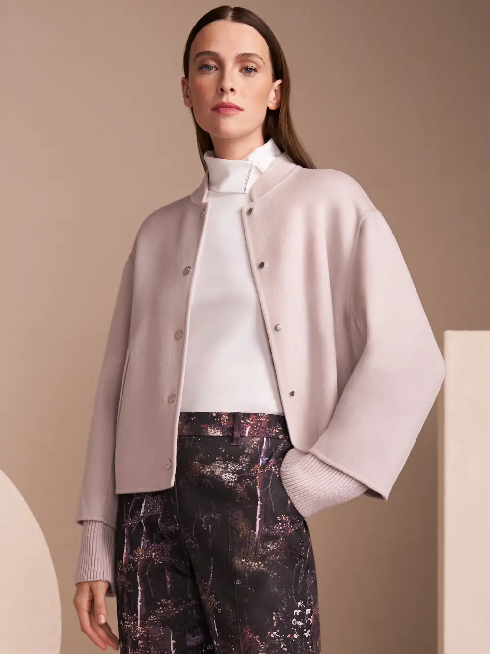 Oversized jas met manchetten