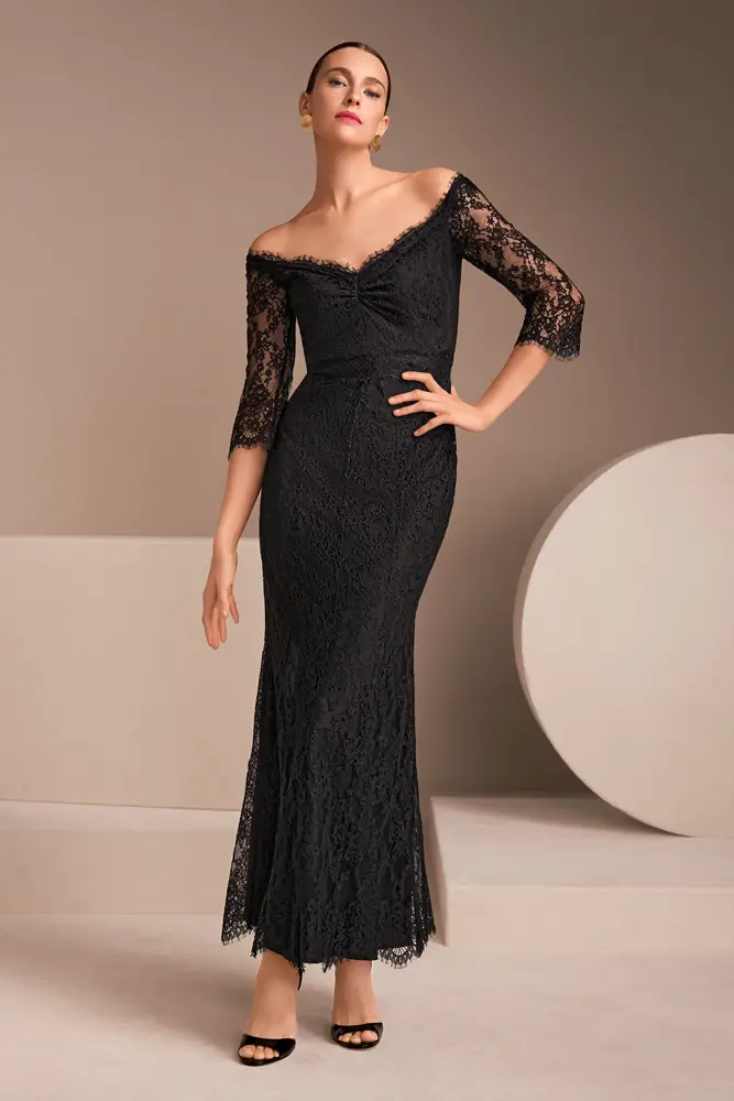DRESSES