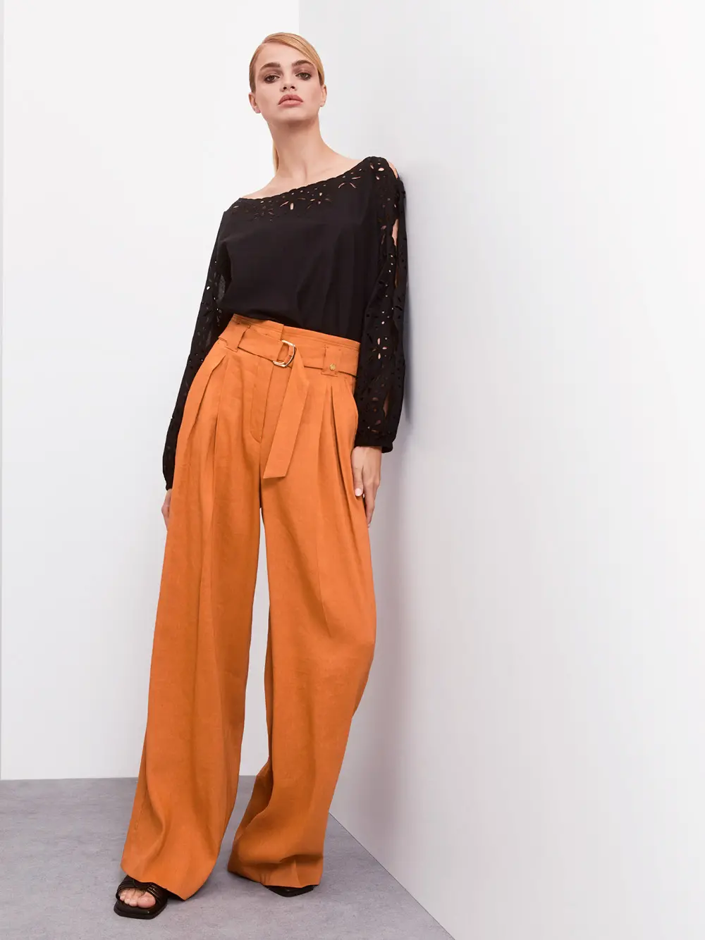 Outfit 402