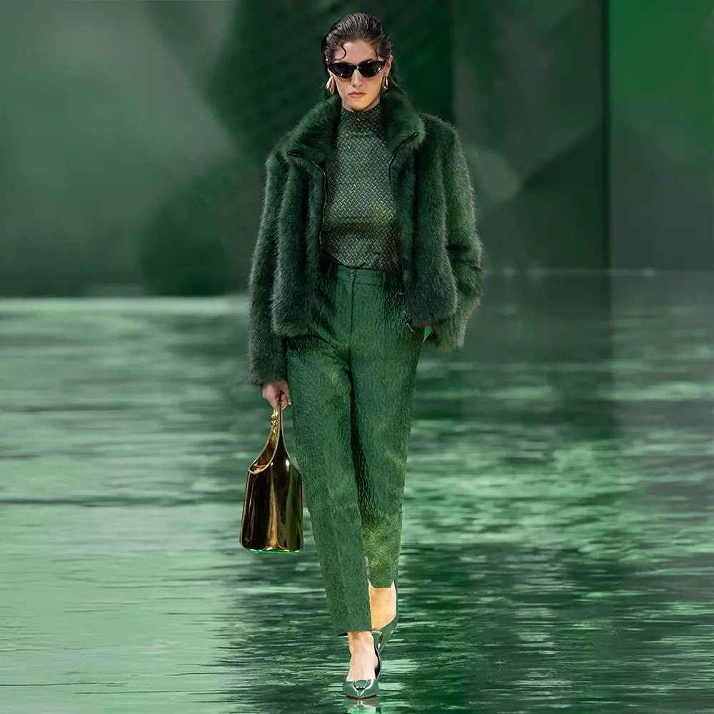 Smaragd Grün Look