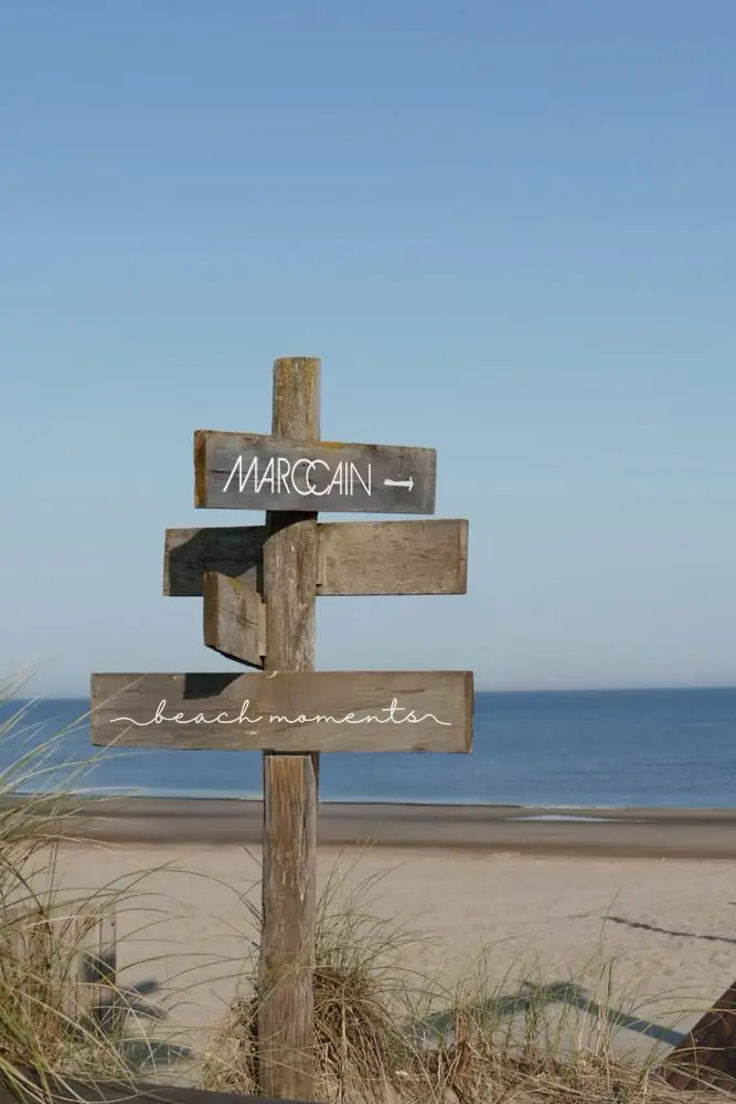 Panneau indicateur en direction de l'événement Marc Cain Beach Moments