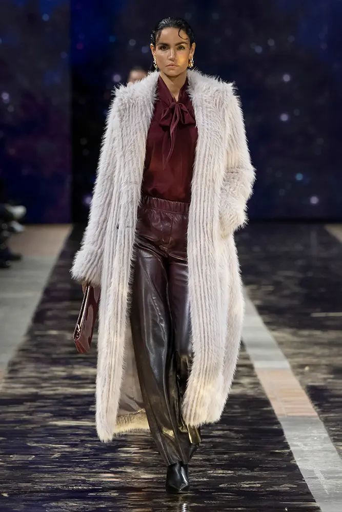 Wide Fit pantalon en cuir avec manteau et bottines