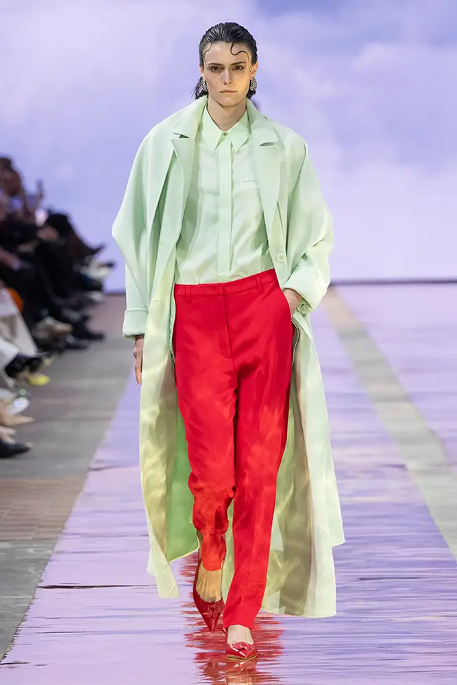 Pistachio Manteau Macaron en laine douce et chemisier léger