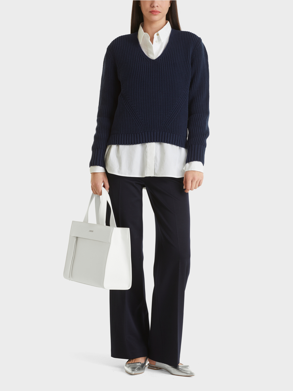 V-Neck-Pullover Knitted in Germany | marc-cain.com/de